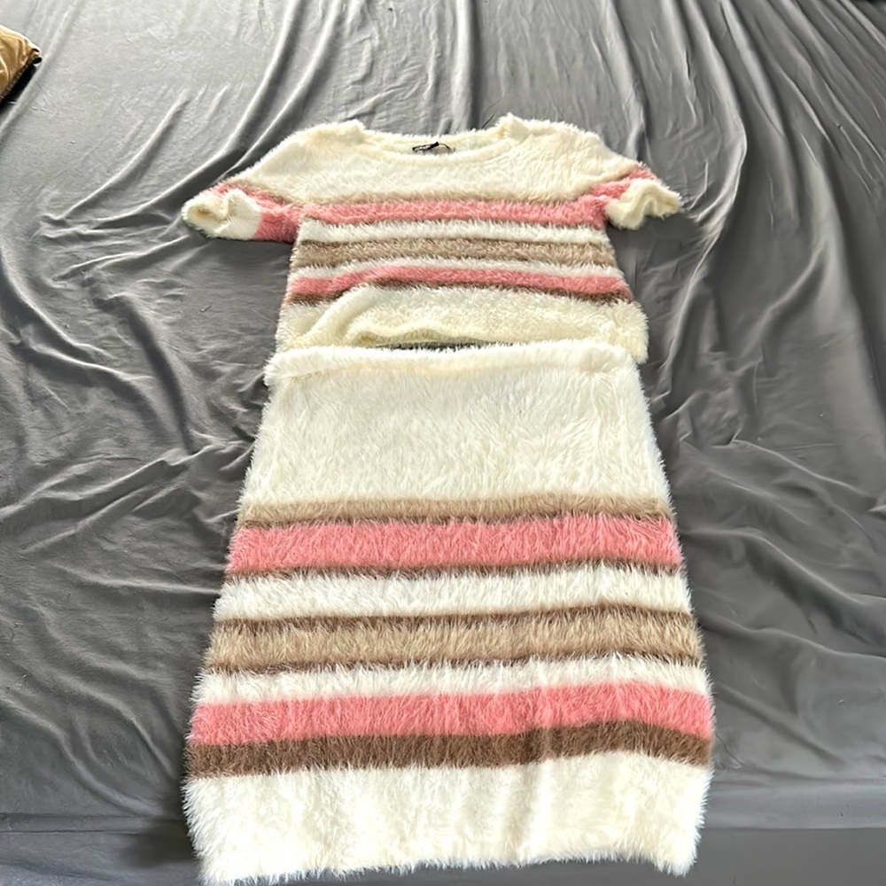 Almost famous 2 piece size large